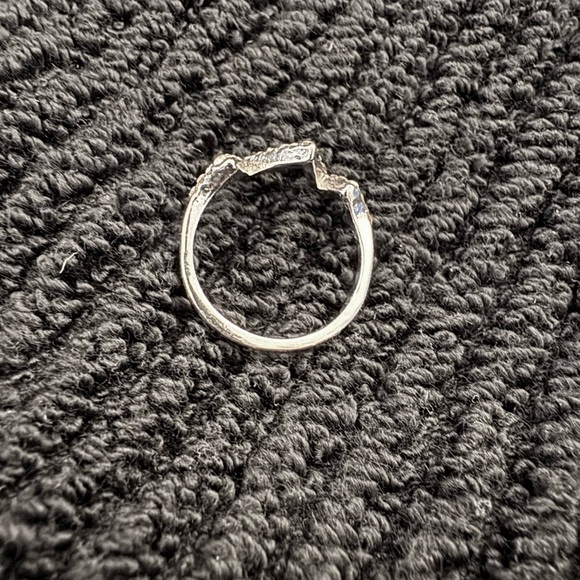 ✨Silver Rhinestone Heartbeat graph ring ✨ - Picture 4 of 4